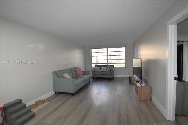 7500 NW 17th St 102, Plantation, FL 33313