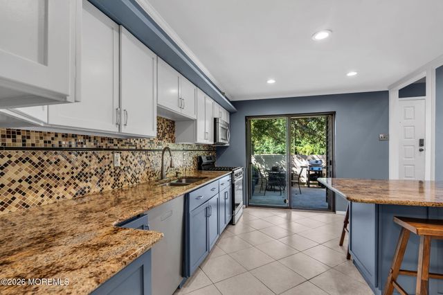 95 Cotswold Circle 3, Ocean Twp, NJ 07712