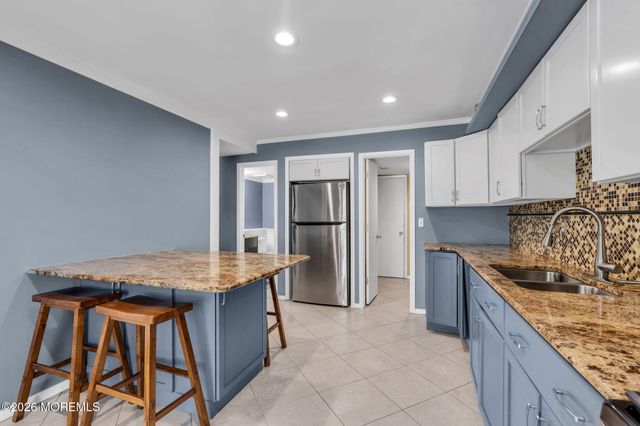 95 Cotswold Circle 3, Ocean Twp, NJ 07712