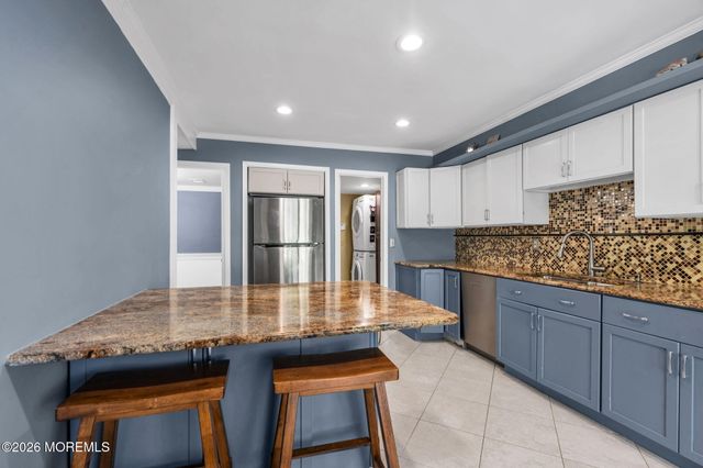 95 Cotswold Circle 3, Ocean Twp, NJ 07712