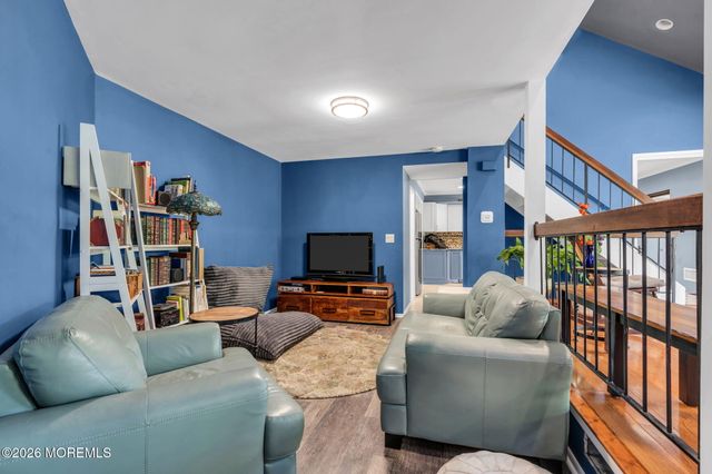 95 Cotswold Circle 3, Ocean Twp, NJ 07712