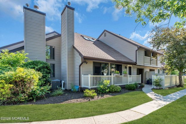 95 Cotswold Circle 3, Ocean Twp, NJ 07712