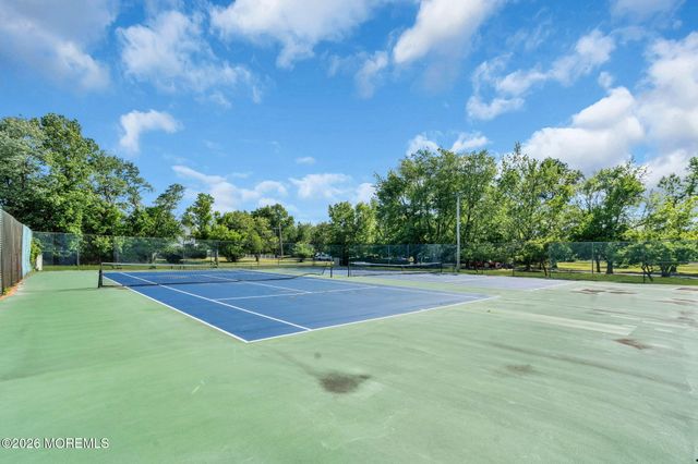 95 Cotswold Circle 3, Ocean Twp, NJ 07712