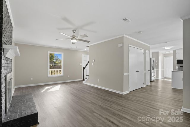 11006 Meadow Bank Lane, Charlotte, NC 28262