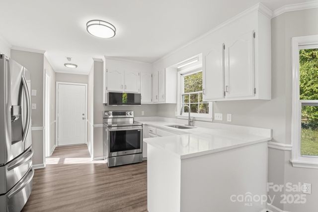11006 Meadow Bank Lane, Charlotte, NC 28262