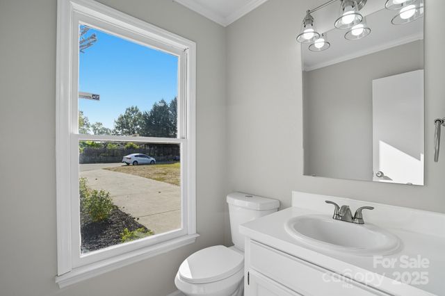 11006 Meadow Bank Lane, Charlotte, NC 28262