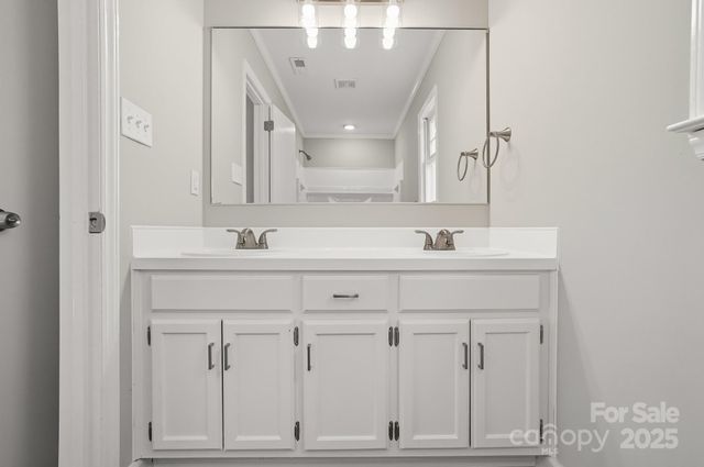 11006 Meadow Bank Lane, Charlotte, NC 28262