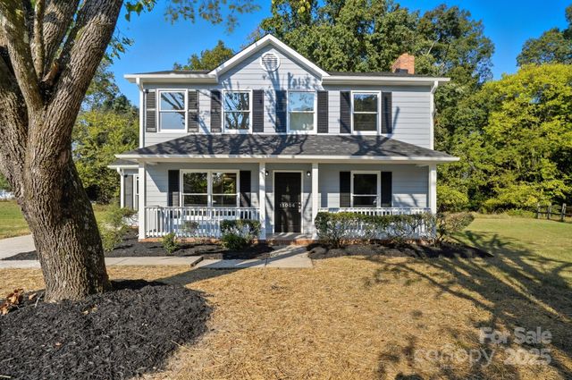 11006 Meadow Bank Lane, Charlotte, NC 28262