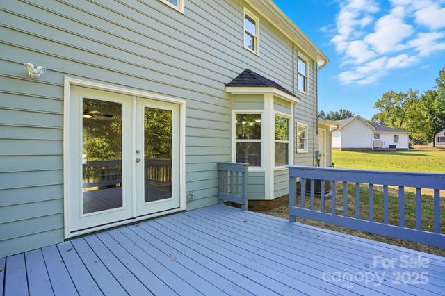 11006 Meadow Bank Lane, Charlotte, NC 28262