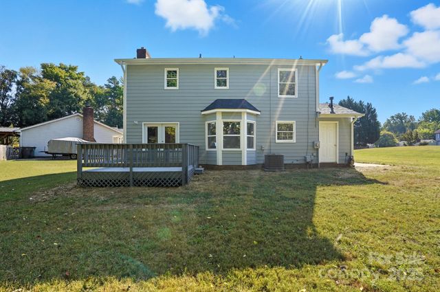 11006 Meadow Bank Lane, Charlotte, NC 28262
