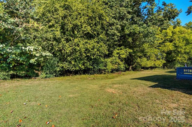 11006 Meadow Bank Lane, Charlotte, NC 28262