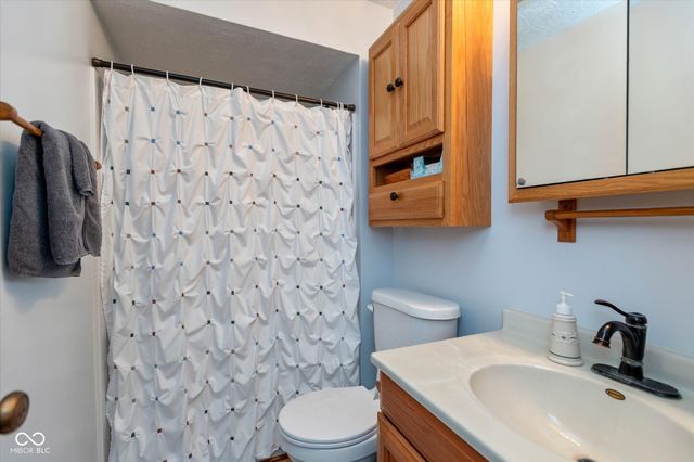 603 Oakland Way, Whiteland, IN 46184