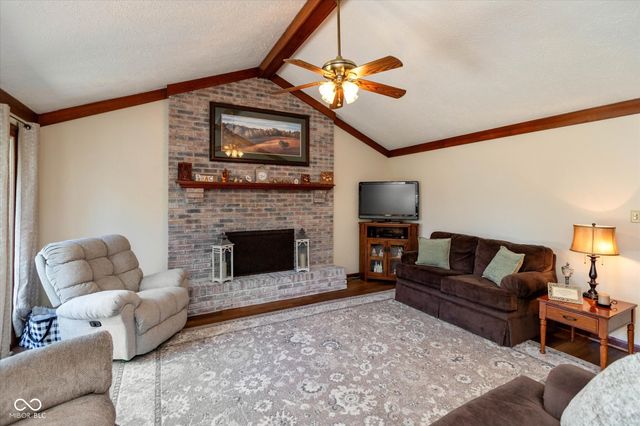 603 Oakland Way, Whiteland, IN 46184
