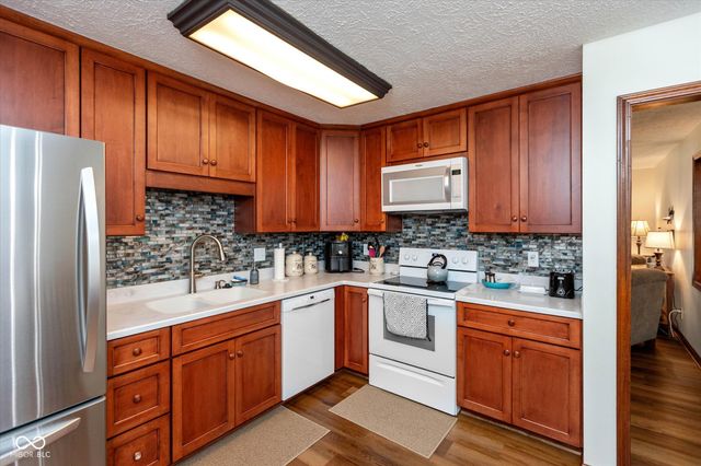 603 Oakland Way, Whiteland, IN 46184