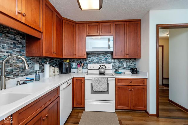 603 Oakland Way, Whiteland, IN 46184