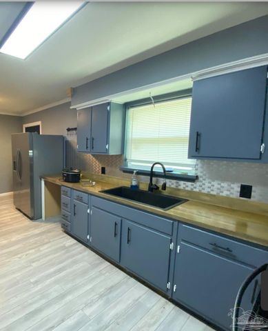 902 Decatur Ave, Pensacola, FL 32507