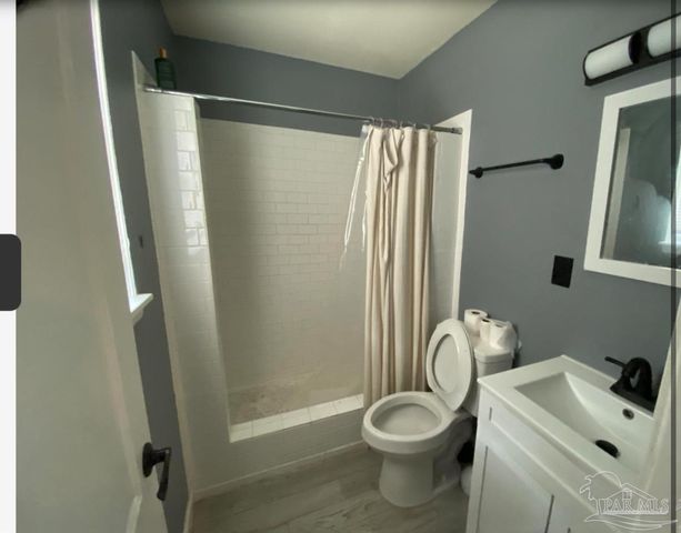 902 Decatur Ave, Pensacola, FL 32507