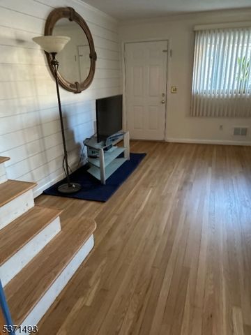 196 Camden Rd, Parsippany-troy Hills Twp., NJ 07054