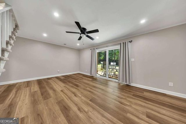 9 Fairway Drive NW, Kennesaw, GA 30144
