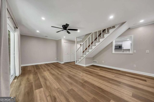 9 Fairway Drive NW, Kennesaw, GA 30144