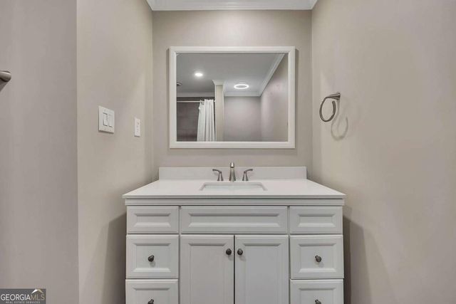 9 Fairway Drive NW, Kennesaw, GA 30144