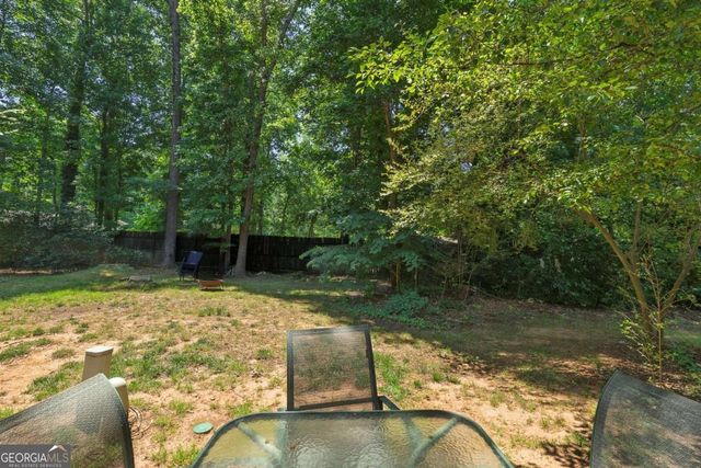 9 Fairway Drive NW, Kennesaw, GA 30144