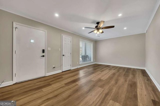 9 Fairway Drive NW, Kennesaw, GA 30144