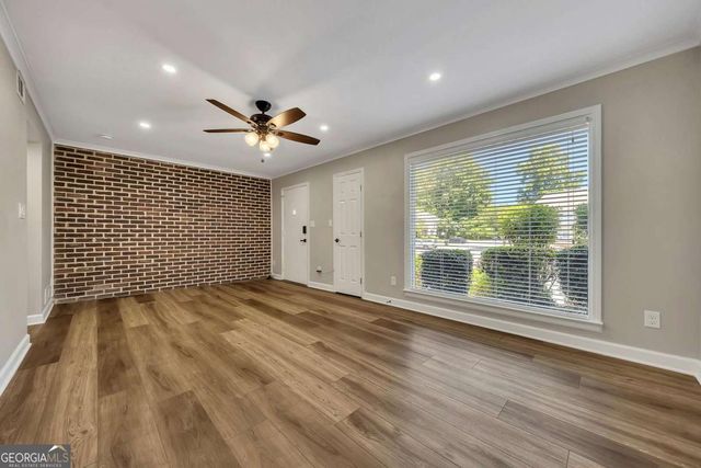 9 Fairway Drive NW, Kennesaw, GA 30144