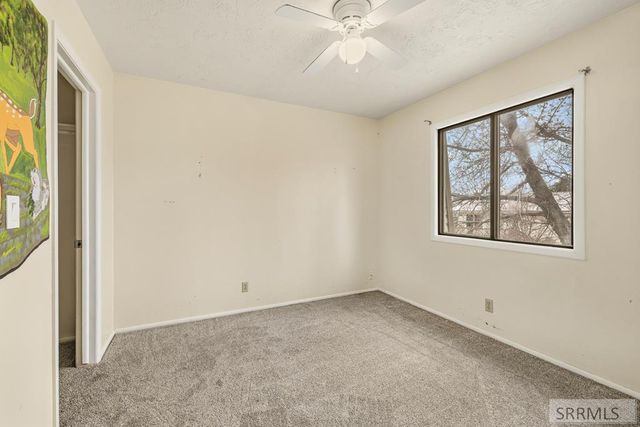 203 Hummingbird Place, Shelley, ID 83274