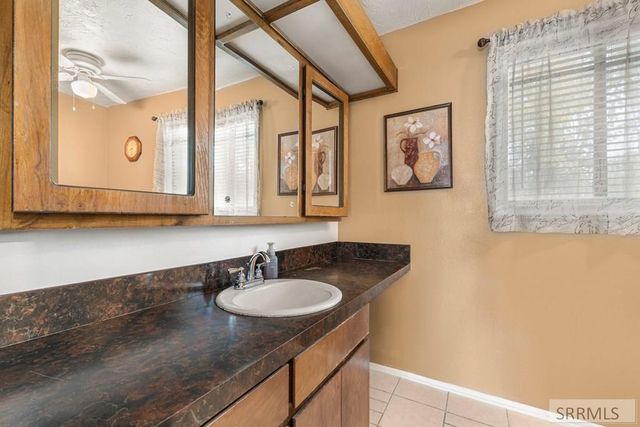 203 Hummingbird Place, Shelley, ID 83274