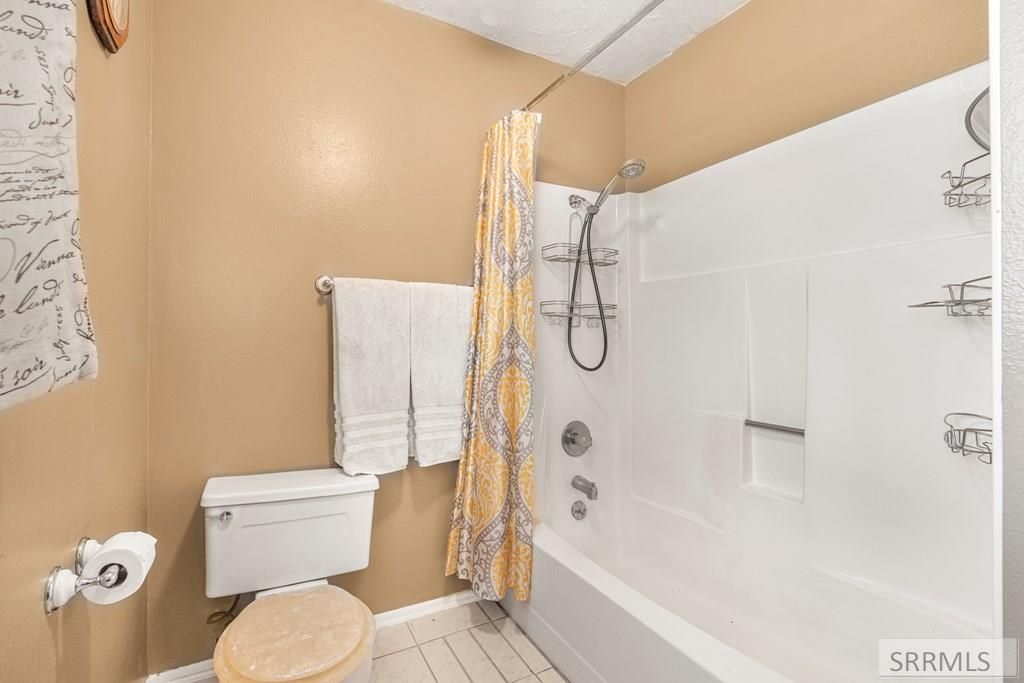 Image 15 of property listing at 203 Hummingbird Place, Shelley, ID 83274