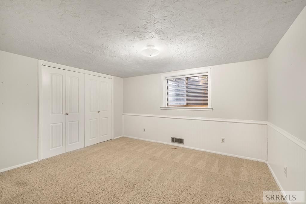 Image 17 of property listing at 203 Hummingbird Place, Shelley, ID 83274