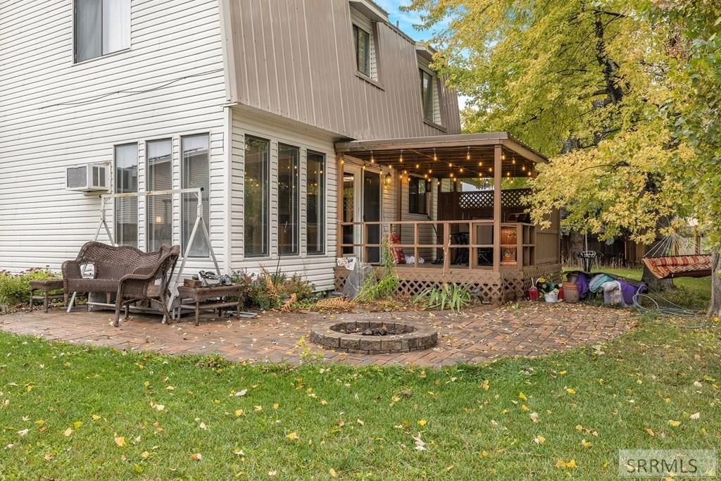 Image 20 of property listing at 203 Hummingbird Place, Shelley, ID 83274