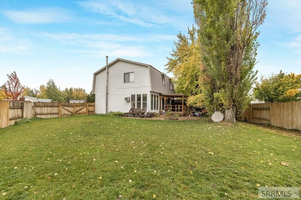 Image 21 of property listing at 203 Hummingbird Place, Shelley, ID 83274