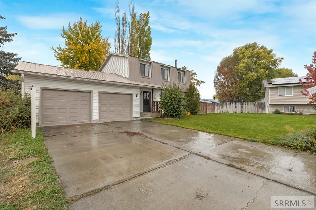 Image 23 of property listing at 203 Hummingbird Place, Shelley, ID 83274