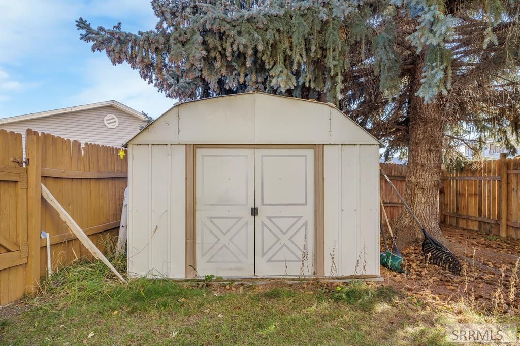 Image 26 of property listing at 203 Hummingbird Place, Shelley, ID 83274
