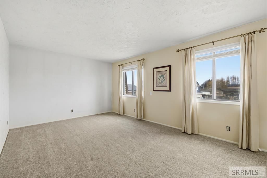 Image 7 of property listing at 203 Hummingbird Place, Shelley, ID 83274