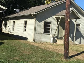 855 27th Street NW, Paris, TX 75460