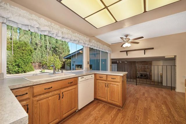 8161 Holm Oak Way, Citrus Heights, CA 95610