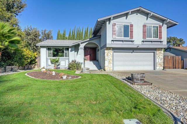 8161 Holm Oak Way, Citrus Heights, CA 95610