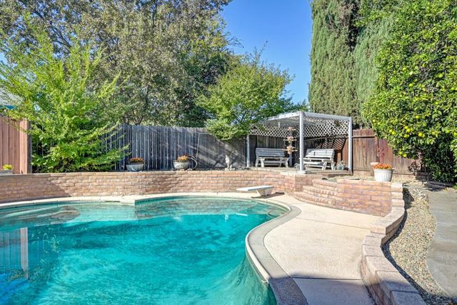 8161 Holm Oak Way, Citrus Heights, CA 95610