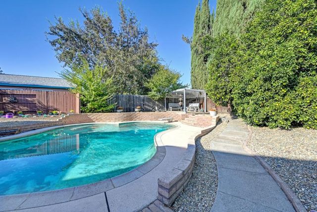 8161 Holm Oak Way, Citrus Heights, CA 95610