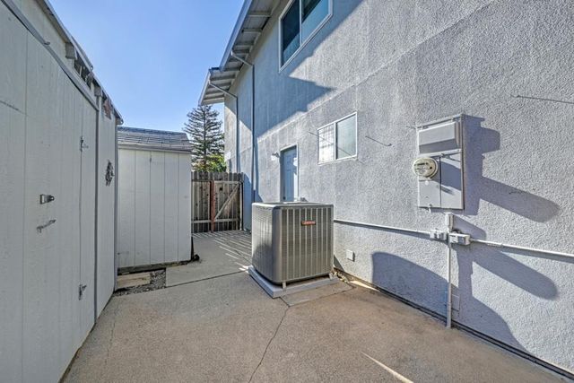 8161 Holm Oak Way, Citrus Heights, CA 95610
