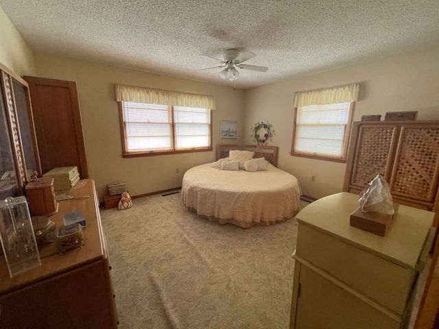 324 S Market St, Caldwell, KS 67022