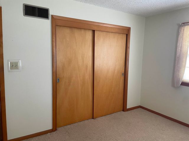 324 S Market St, Caldwell, KS 67022