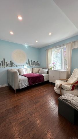 310 Delaware Avenue, Staten Island, NY 10305