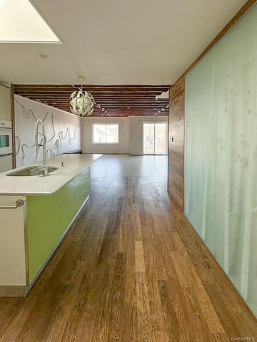 310 Delaware Avenue, Staten Island, NY 10305