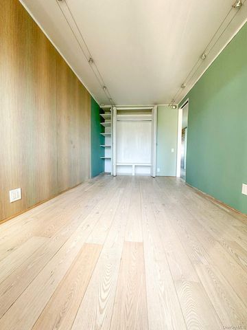 310 Delaware Avenue, Staten Island, NY 10305