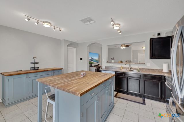 1517 Gateshead Drive, Seguin, TX 78155