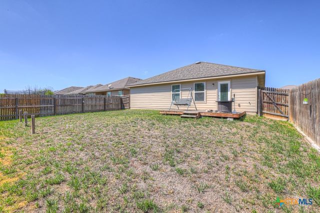 1517 Gateshead Drive, Seguin, TX 78155
